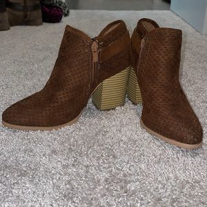 Brown block heel shoes size 6